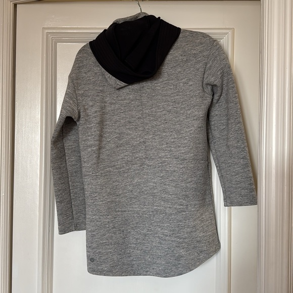 Lululemon New Form Coat - Space Grey size 2 - Picture 8 of 8